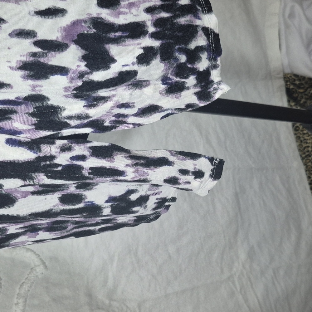 ANIMAL PRINT Top - Picture 4 of 4